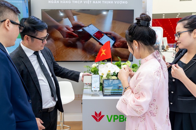 Thanh toán không chạm của VPBank: Điểm nhấn tiêu biểu trong ngành ngân hàng- Ảnh 2. Thanh toán không chạm của VPBank: Điểm nhấn tiêu biểu trong ngành ngân hàng- Ảnh 2.