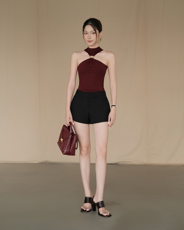 Vẻ đẹp quyến rũ từ những thiết kế hở vai- Ảnh 3.