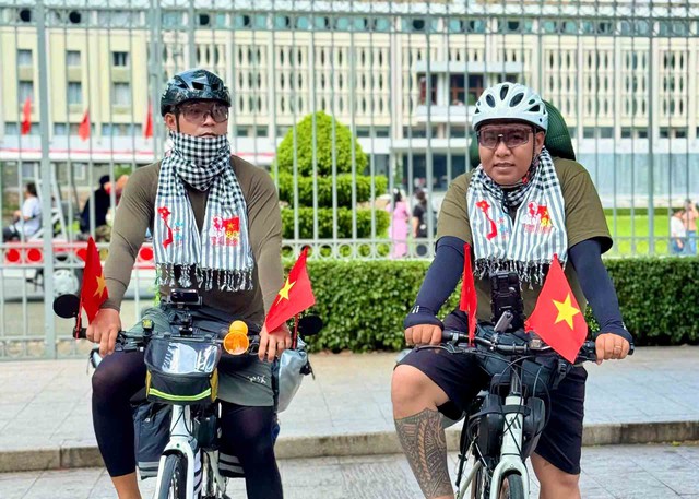 Vượt nắng gió đến Hà Nội mừng Quốc khánh 2.9 - Ảnh 4.