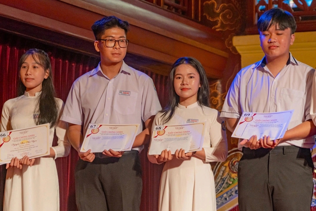 GS Trần Thanh Vân "mong muốn các em thành tài để phụng sự Tổ quốc" - Ảnh 2.