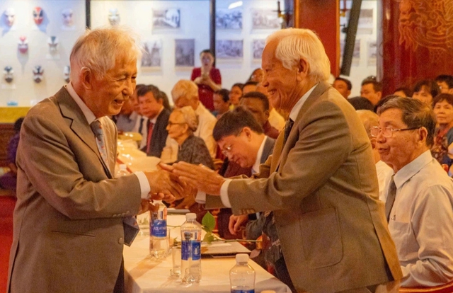 GS Trần Thanh Vân "mong muốn các em thành tài để phụng sự Tổ quốc" - Ảnh 1.