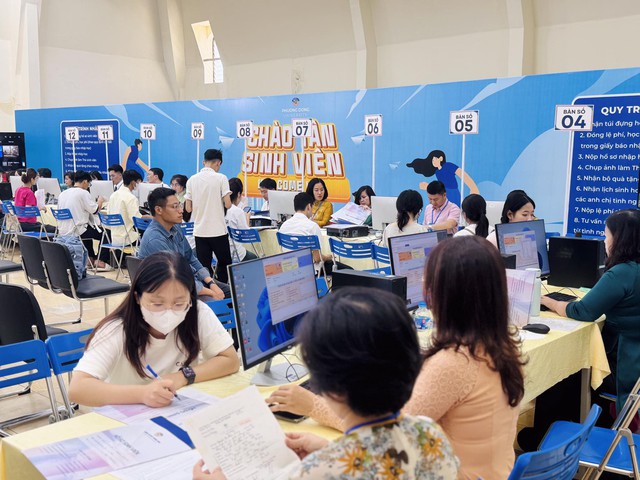 Trúng tuyển nhưng chưa đúng ngành? Check ngay hướng dẫn từ Phương Đông - Ảnh 1.