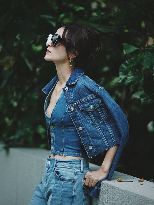 Denim on denim chính là xu hướng đường phố nổi bật nhất mùa- Ảnh 2.