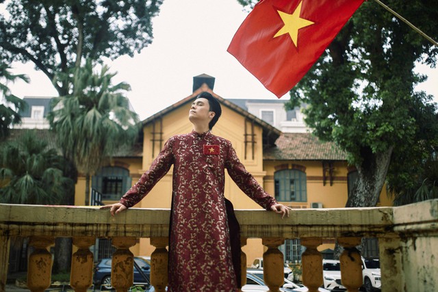 Vợ chồng nghệ sĩ Lan Hương, Đỗ Kỷ 'g&acirc;y sốt' khi t&aacute;i hiện ảnh cưới xưa- Ảnh 12.