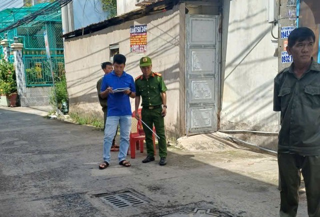Đồng Tháp: Bênh vực chồng, vợ xịt hơi cay chém người và nổ súng - Ảnh 1.