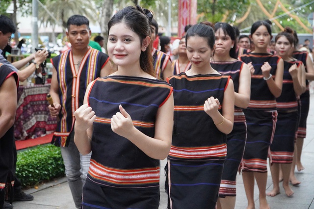 Khai mạc lễ hội Tinh hoa đại ngàn - biển xanh hội tụ- Ảnh 2.