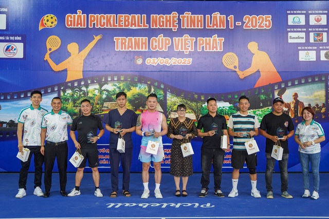 Khởi tranh giải pickleball gây quỹ hướng về đồng bào lũ lụt ở Nghệ An- Ảnh 2.