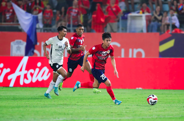 V-League báo hiệu hay cỡ này, không xem thì xem gì!
- Ảnh 2. V-League báo hiệu hay cỡ này, không xem thì xem gì!
- Ảnh 2.