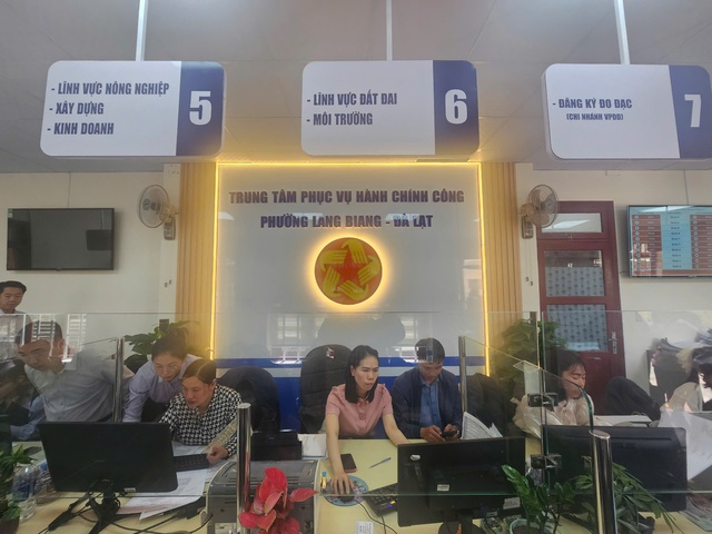 Nhiều xã ở Lâm Đồng chưa có phôi và máy in sổ đỏ cho người dân- Ảnh 3.