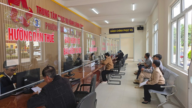 Nhiều xã ở Lâm Đồng chưa có phôi và máy in sổ đỏ cho người dân- Ảnh 2.