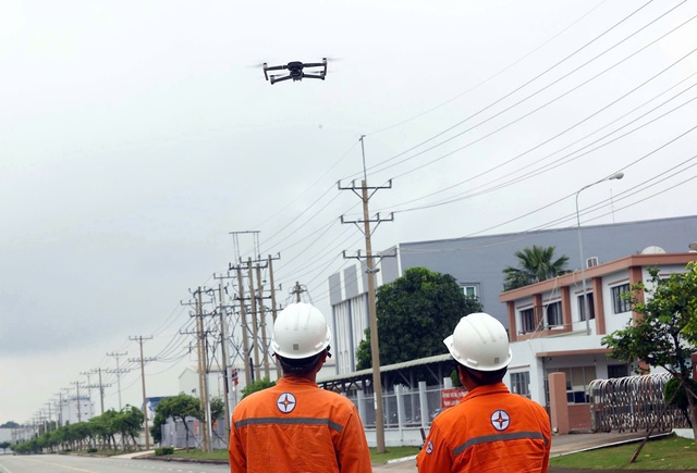 EVNSPC: Nỗ lực đảm bảo điện tại ph&iacute;a Nam sau s&aacute;p nhập- Ảnh 2.