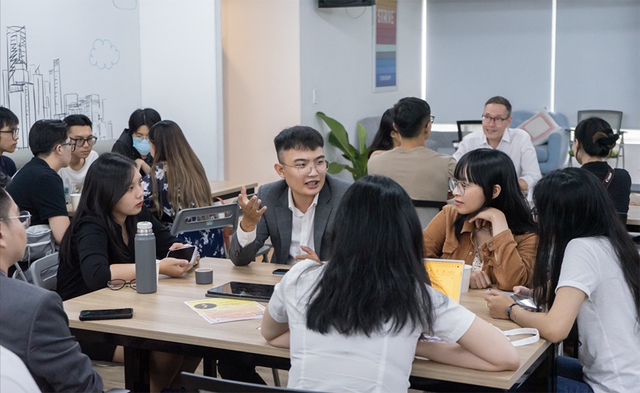 Đi l&agrave;m rồi mới thấy thu nhập kh&ocirc;ng bằng&hellip; tiền ba mẹ cho- Ảnh 2.