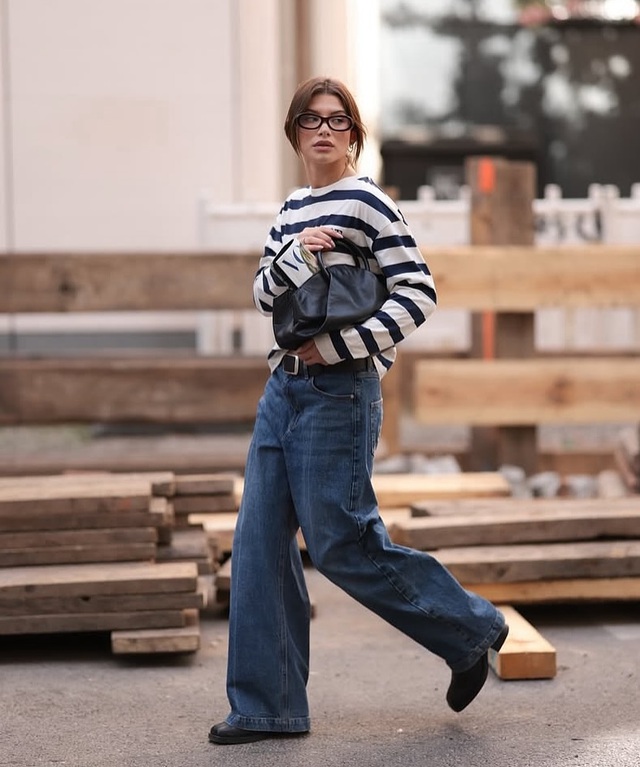 Quần jeans ống rộng, diện thế nào cũng chất- Ảnh 2.