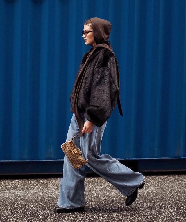 Quần jeans ống rộng, diện thế nào cũng chất- Ảnh 6.