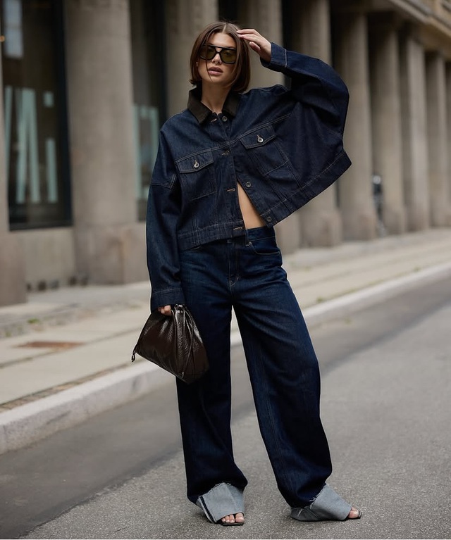 Quần jeans ống rộng, diện thế nào cũng chất- Ảnh 8.