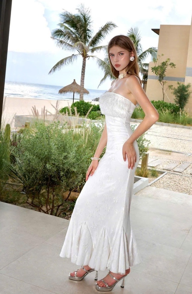 Điểm danh những kiểu váy tiệc gợi cảm, tinh tế cho ngày chớm thu- Ảnh 5.