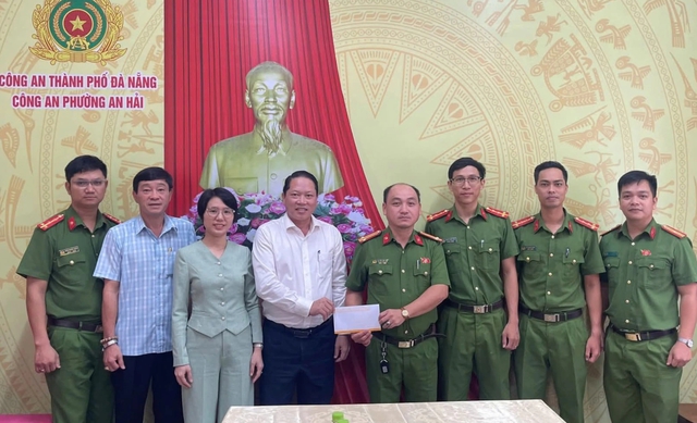 Đà Nẵng: Táo tợn kề dao cướp tài sản cô gái giữa phố - Ảnh 2.