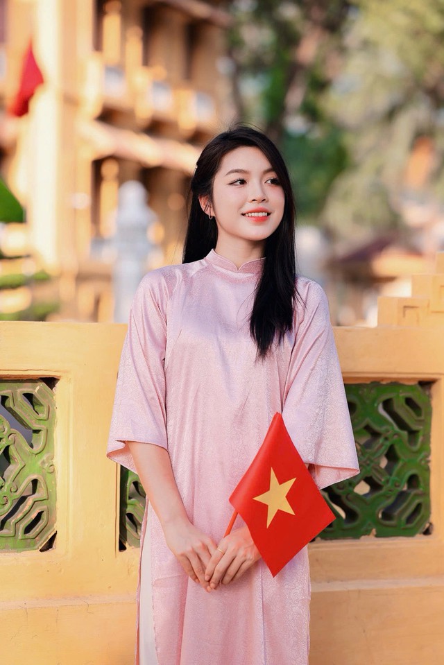 &lsquo;Hot girl&rsquo; b&oacute;ng chuyền H&agrave; Kiều Vy g&acirc;y thương nhớ với bộ ảnh mừng Quốc kh&aacute;nh - Ảnh 8.