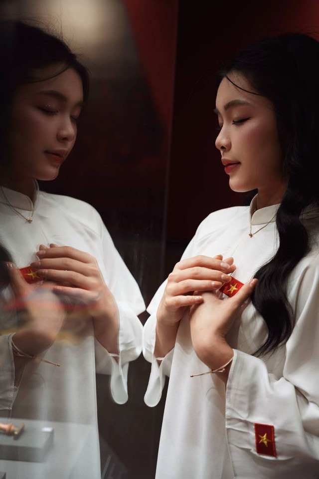 &lsquo;Hot girl&rsquo; b&oacute;ng chuyền H&agrave; Kiều Vy g&acirc;y thương nhớ với bộ ảnh mừng Quốc kh&aacute;nh - Ảnh 2.