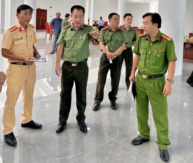 Giữ Tổ quốc bình yên: Những 'người gác cửa' thầm lặng ở Quảng Ngãi- Ảnh 2. Giữ Tổ quốc bình yên: Những 'người gác cửa' thầm lặng ở Quảng Ngãi- Ảnh 2.