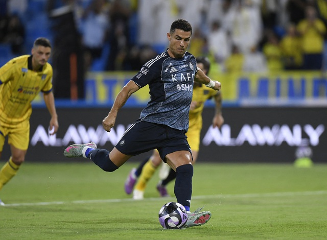 Ronaldo tuyên bố vô địch Saudi Pro League sau bước đầu tiên hoàn hảo- Ảnh 1. Ronaldo tuyên bố vô địch Saudi Pro League sau bước đầu tiên hoàn hảo- Ảnh 1.