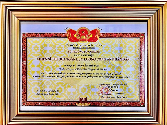 Giữ Tổ quốc bình yên: Thượng úy trẻ giữ bình yên cho làng biển Xuân Cảnh- Ảnh 4. Giữ Tổ quốc bình yên: Thượng úy trẻ giữ bình yên cho làng biển Xuân Cảnh- Ảnh 4.