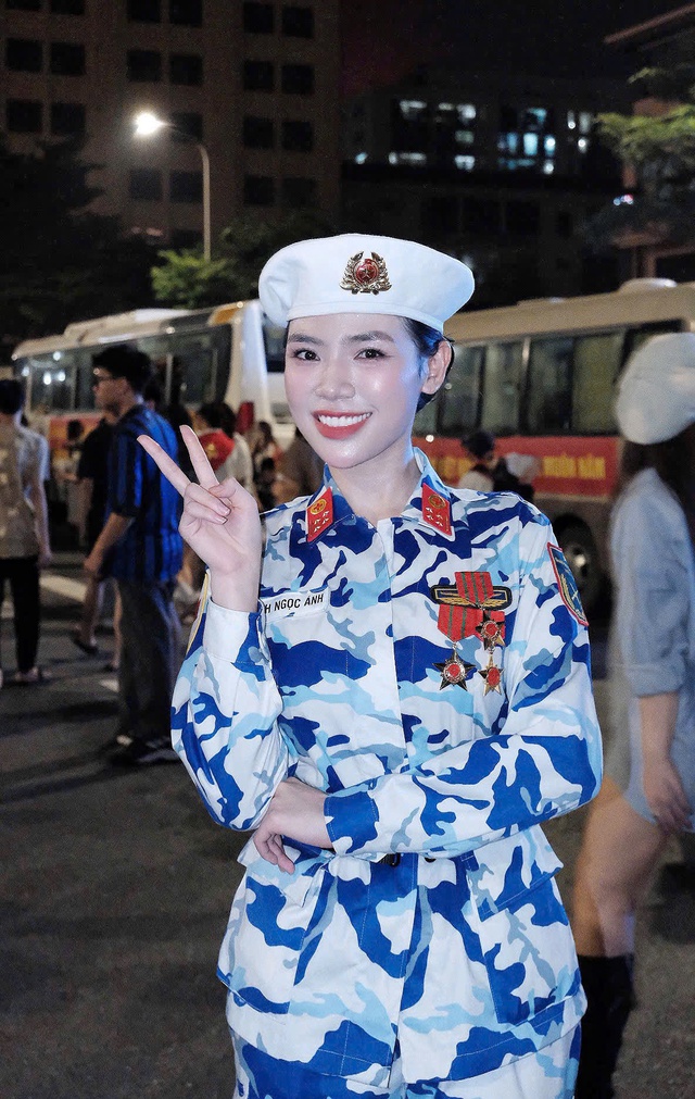 Nữ thiếu úy rạng rỡ trong quân phục quân y: Từ cô gái yếu mềm đến chiến sĩ A80- Ảnh 6. Nữ thiếu úy rạng rỡ trong quân phục quân y: Từ cô gái yếu mềm đến chiến sĩ A80- Ảnh 6.