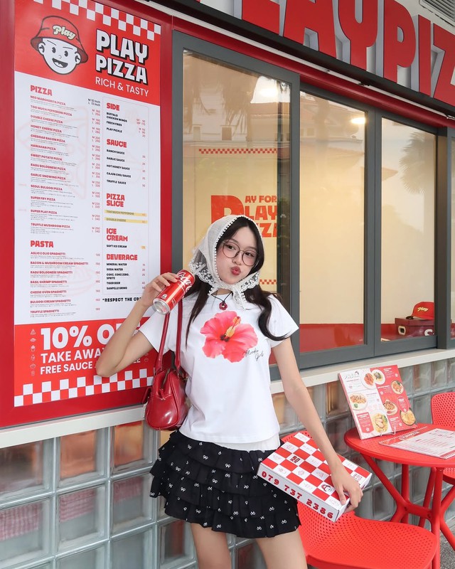 'Nữ hoàng' của mọi cuộc dạo phố gọi tên chân váy tầng- Ảnh 1.