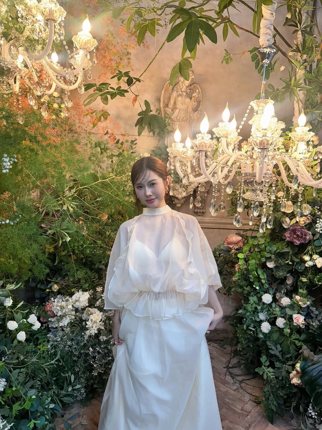 Thanh lịch mà không 'kén' dáng với sắc trắng đơn giản- Ảnh 8.