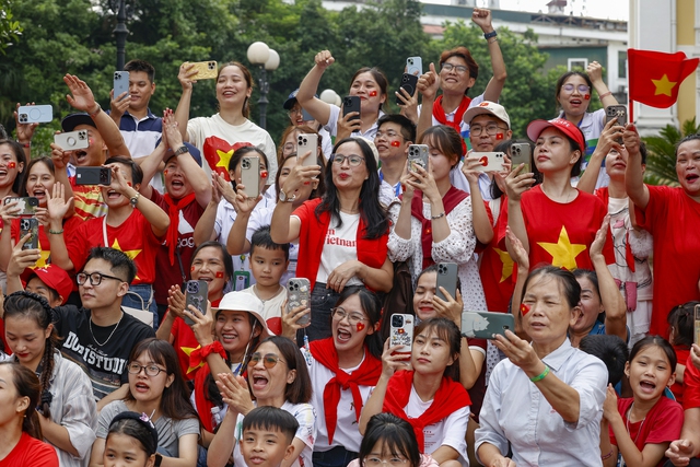 Nhiều địa phương chậm chi trả 100.000 đồng, Thủ tướng yêu cầu hoàn thành trước 2.9 - Ảnh 1.