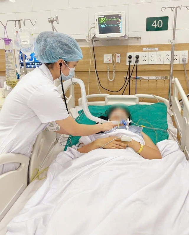 Liệt toàn thân sau liều tiêm botox làm đẹp   - Ảnh 1.