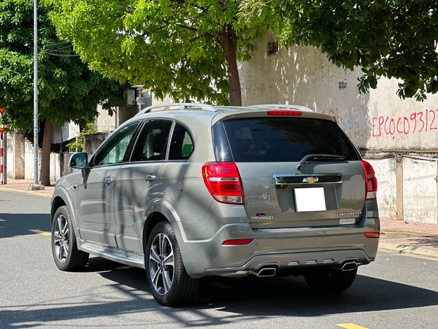 400 triệu mua ô tô 7 chỗ: Xe Mỹ Chevrolet Captiva có phải 'món hời'? - Ảnh 2. 400 triệu chọn xe 7 chỗ: Xe Mỹ Chevrolet Captiva có đáng mua? - Ảnh 2.