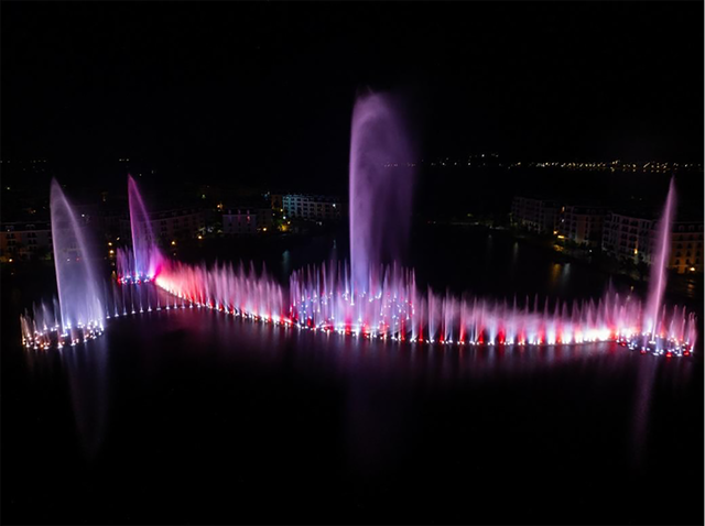 Halong Marina ra mắt Halo Bay Show: Biểu tượng giải trí mới bên vịnh Di sản- Ảnh 2. Halong Marina ra mắt Halo Bay Show: Biểu tượng giải trí mới bên vịnh Di sản- Ảnh 2.