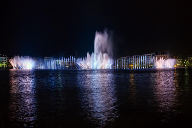 Halong Marina ra mắt Halo Bay Show: Biểu tượng giải trí mới bên vịnh Di sản- Ảnh 4. Halong Marina ra mắt Halo Bay Show: Biểu tượng giải trí mới bên vịnh Di sản- Ảnh 4.