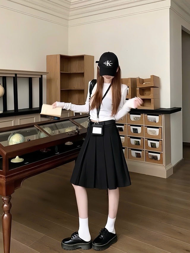 Những 'bảo bối' tạo nên phong cách preppy thời thượng- Ảnh 4.
