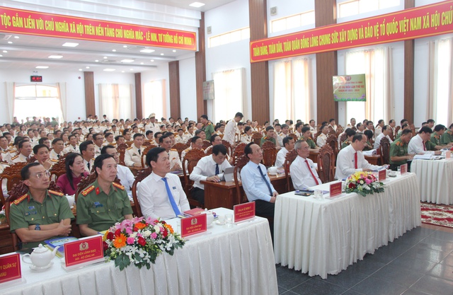 Đại tá Hồ Việt Triều làm Bí thư Đảng ủy Công an tỉnh Cà Mau - Ảnh 5.