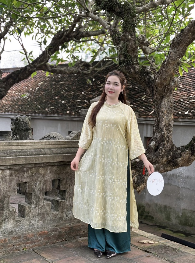 Áo dài bigsize dành riêng cho cô nàng ngoại cỡ - Ảnh 2.