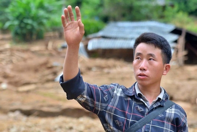 Trưởng bản Mùa A Thi dũng cảm cứu dân bản thoát thảm họa lũ dữ Trưởng bản Mùa A Thi dũng cảm cứu dân bản thoát thảm họa lũ dữ