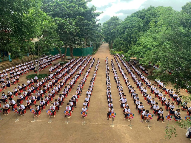 'Trường học xanh' bắt đầu từ công tắc nhỏ - Ảnh 2.