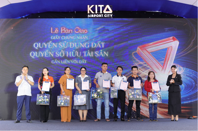 KITA Group trao sổ hồng cho kh&aacute;ch h&agrave;ng tại KITA Airport City- Ảnh 1.