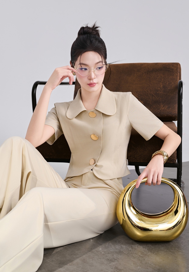 Tuyên ngôn sành điệu mùa này gọi tên quần ống rộng - Ảnh 3.