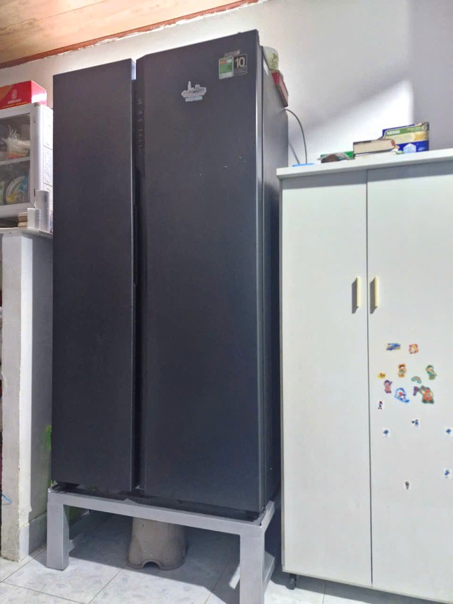 'Chống ngập' cho… chiếc tủ lạnh - Ảnh 1.