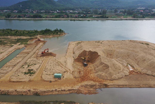 Gia Lai chuẩn bị cát thi công cao tốc Quy Nhơn - Pleiku và đường sắt- Ảnh 1.