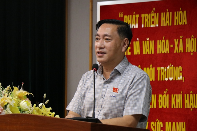Cử tri TP.HCM băn khoăn lộ trình chuyển đổi xe xăng sang xe điện - Ảnh 1.