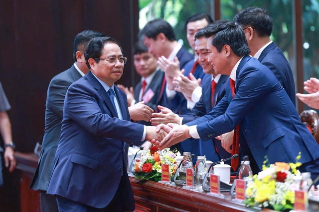 Thủ tướng: Cao tốc, sân bay tới đâu, đô thị phát triển tới đó- Ảnh 1.