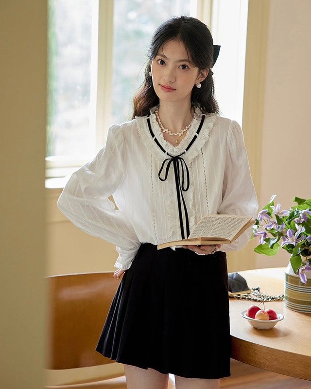 Thay đổi phong cách công sở với áo blouse- Ảnh 4.