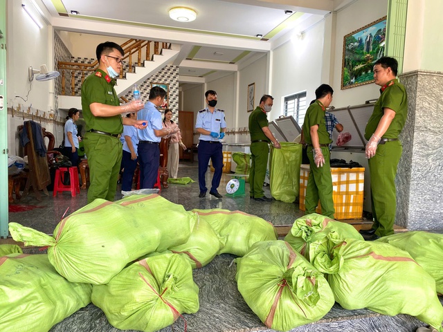 Gia Lai: Ph&aacute;t hiện hơn 4 tấn thịt heo c&oacute; m&ugrave;i h&ocirc;i thối, kh&ocirc;ng r&otilde; nguồn gốc - Ảnh 3.
