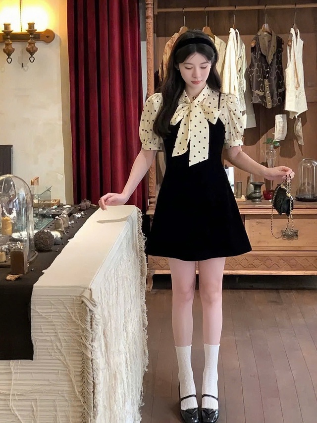 Thay đổi phong cách công sở với áo blouse- Ảnh 7.