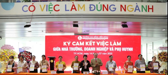 Ngành nào đang ‘hot’ ở bậc CĐ, doanh nghiệp ‘săn’ nhân lực từ giảng đường?