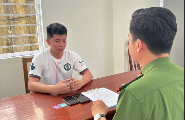 Phá chuyên án lừa đảo: Giả danh con gái để lừa cha mẹ hơn 2,2 tỉ đồng- Ảnh 2.